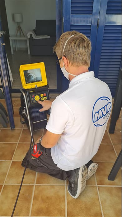 Detección de fuga en montante de agua apartamentos Playa Honda