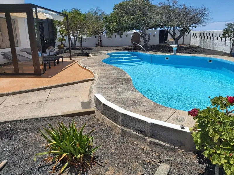 Inspección de fugas de piscina resort spa Yaiza