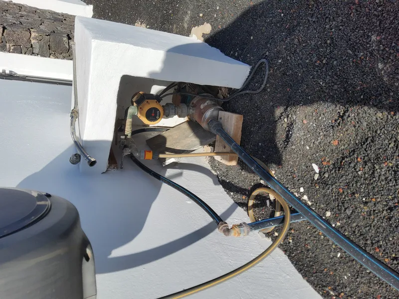 Inspección de bomba y colector del sistema de agua